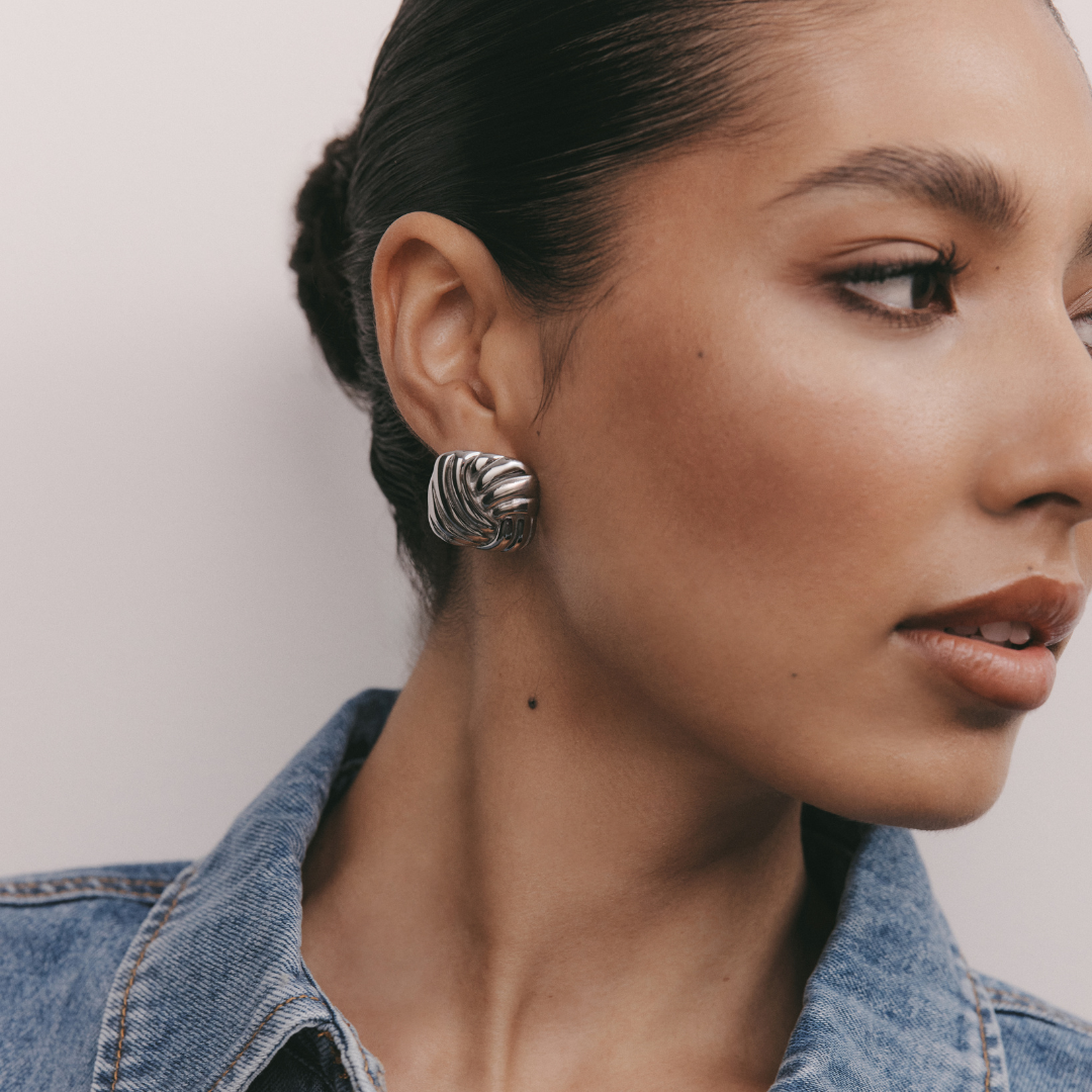 Clara Vintage Square Earrings (Silver)