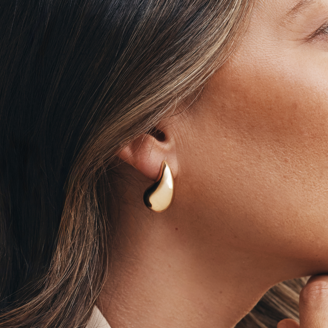 Penelope Drop Earrings (Gold)