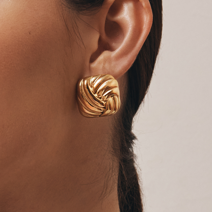 Clara Vintage Square Earrings (Gold)