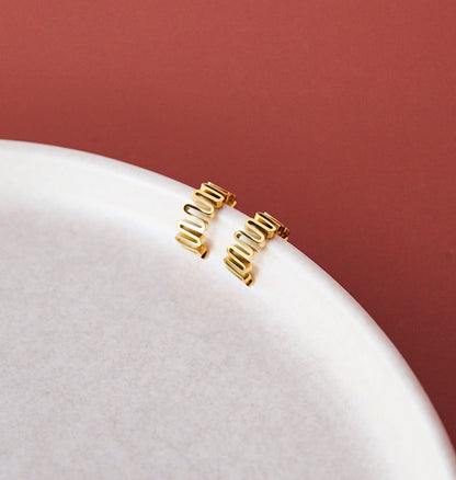 Leigh Wavy Hoops (Gold)
